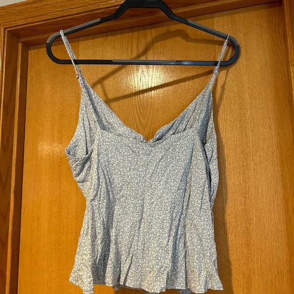 Abercrombie &Fitch sleeveless ladies top size L. Blue with white florals. - Picture 2 of 4